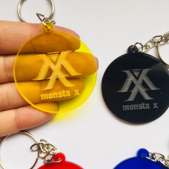 Chaveiro Monsta X K pop
