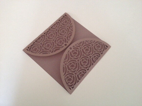 Envelope rendado para convite