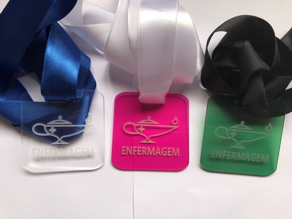 Medalha em acrílico
