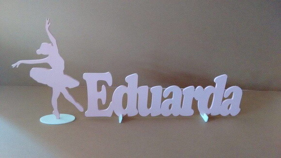 Nome decorativo em MDF Pintado
