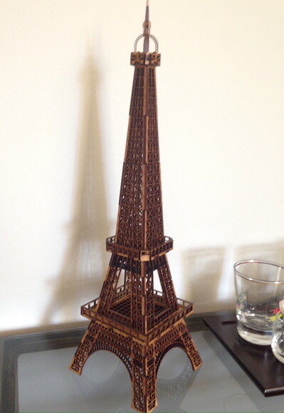 Peça decorativa Torre Eiffel em MDF