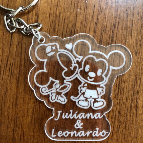 Chaveiro Mickey e Minnie Acrílico