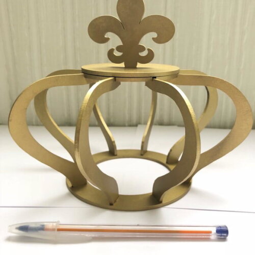 Coroa 3D em MDF pintado