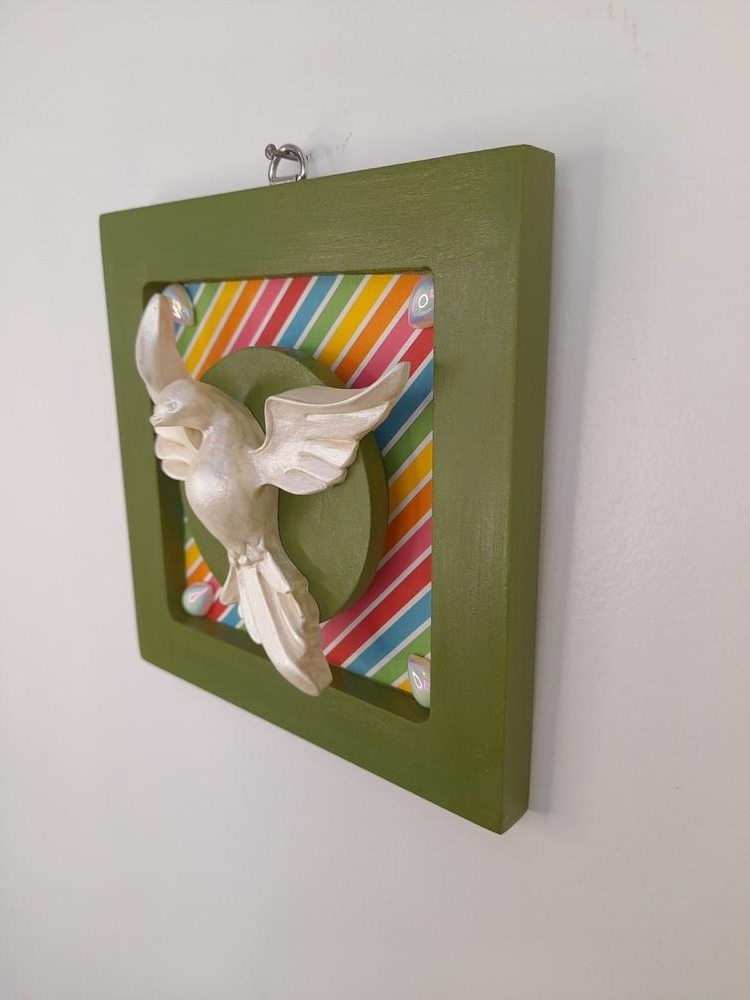 Quadro de mdf Verde Decorado com Divino Fundo Colorido