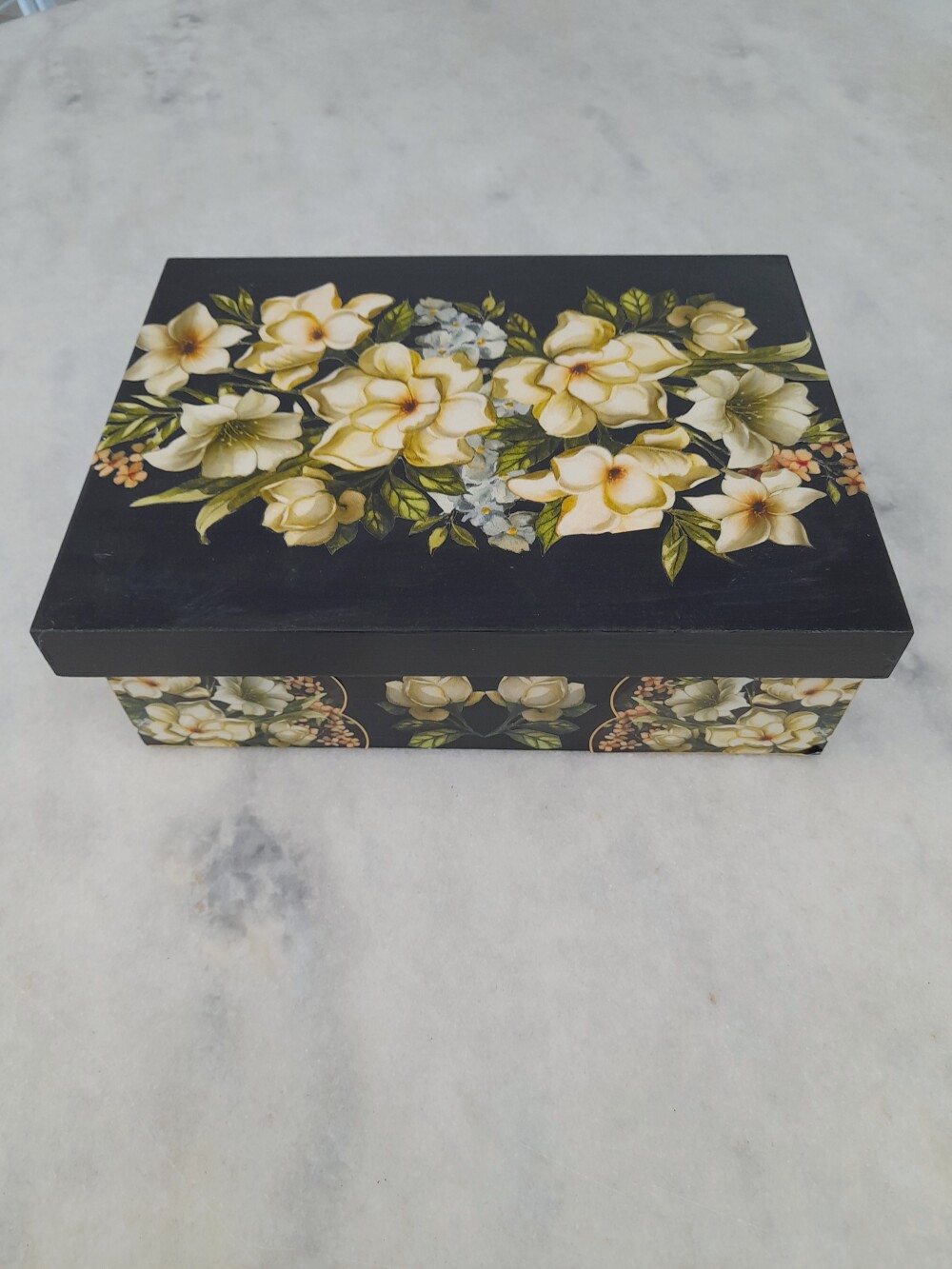 Caixa para Joia em mdf preta com detalhe floral c/ 2 div
