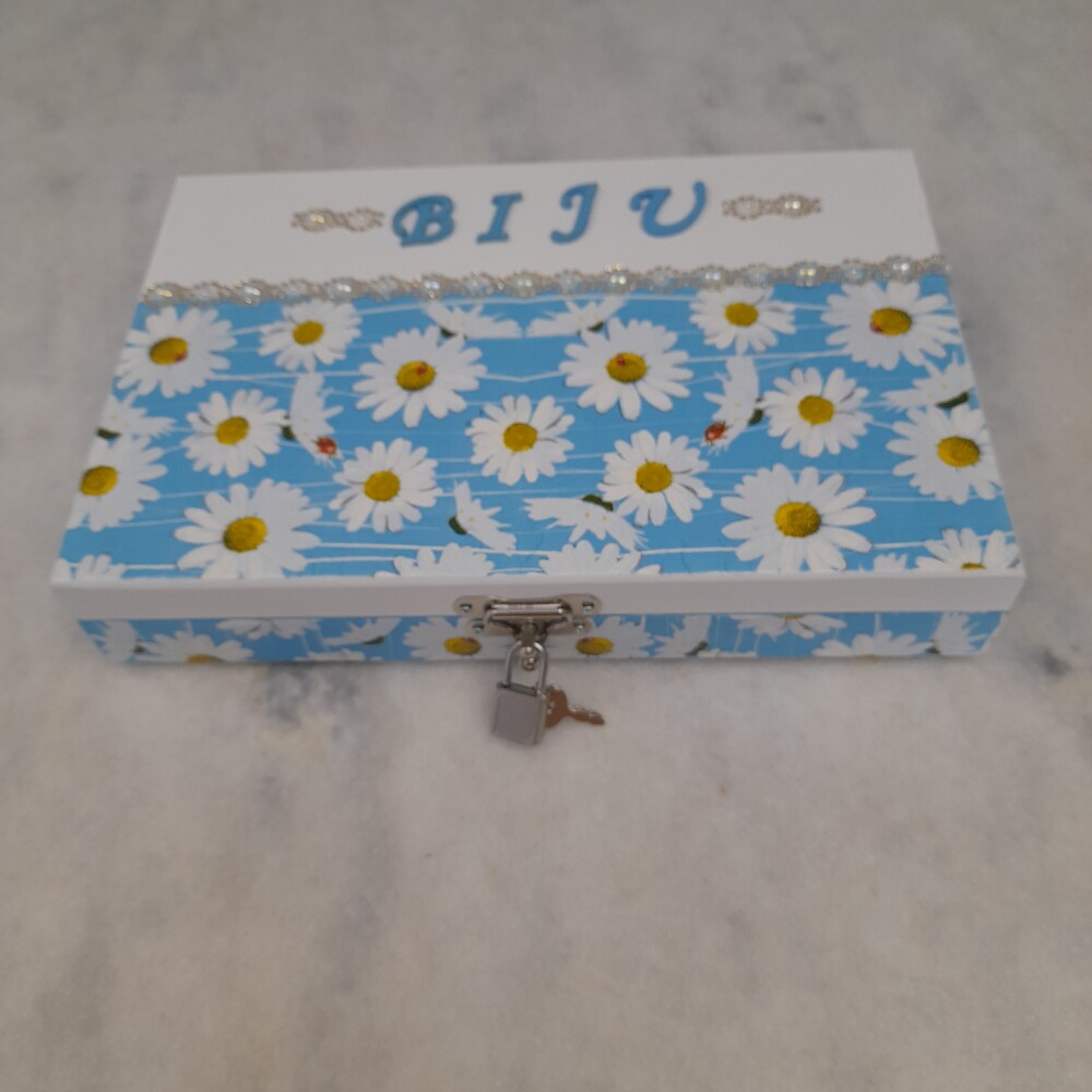 Caixa em mdf para joia / biju branca e azul detalhe floral