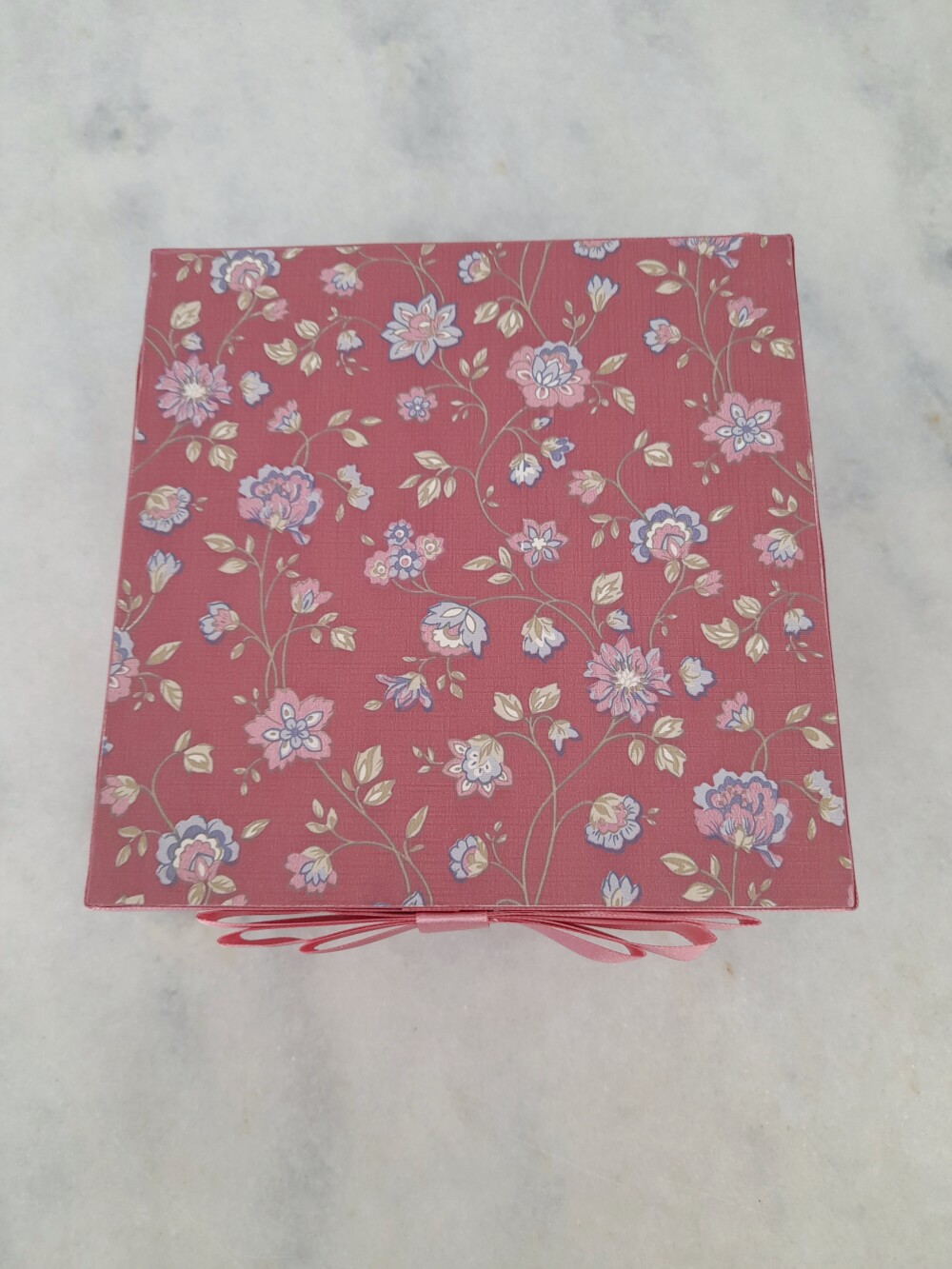 Caixa em mdf para joia / biju rosa detalhe floral