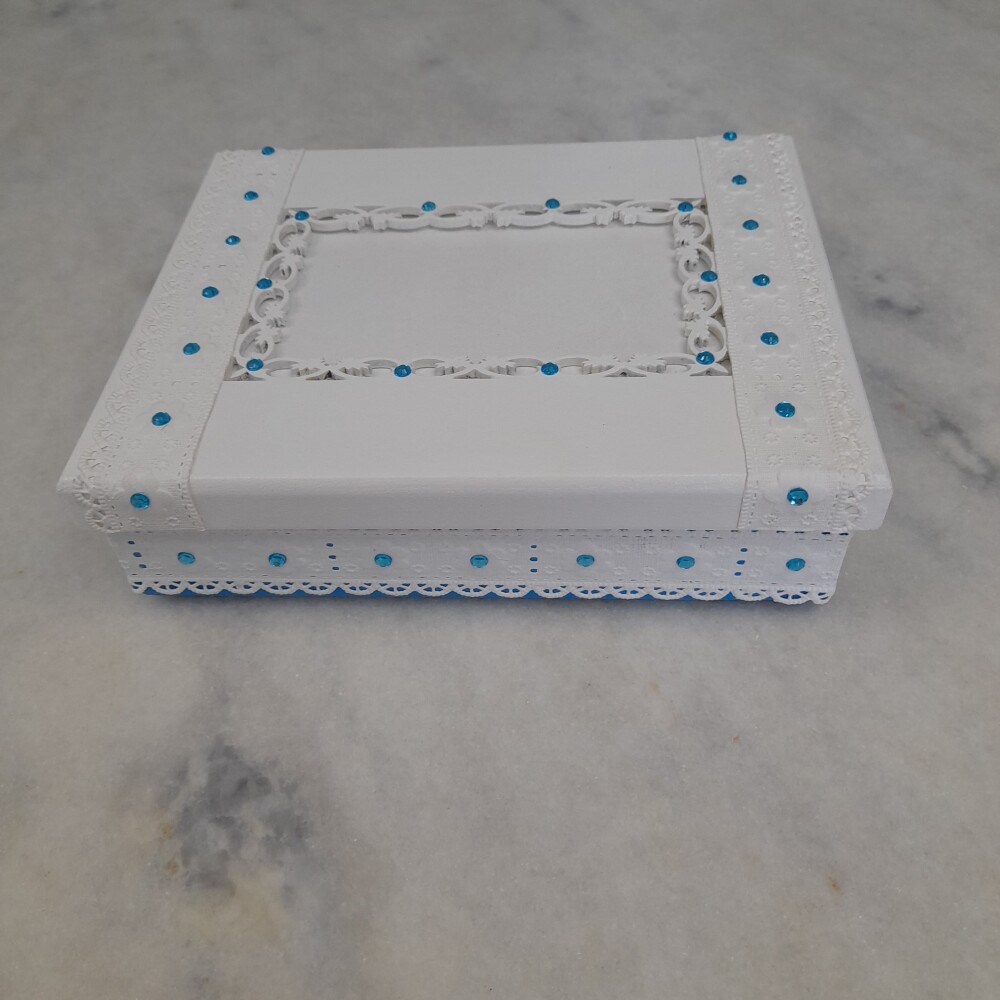 Caixa em mdf para joia / biju branca e azul c/ divisória