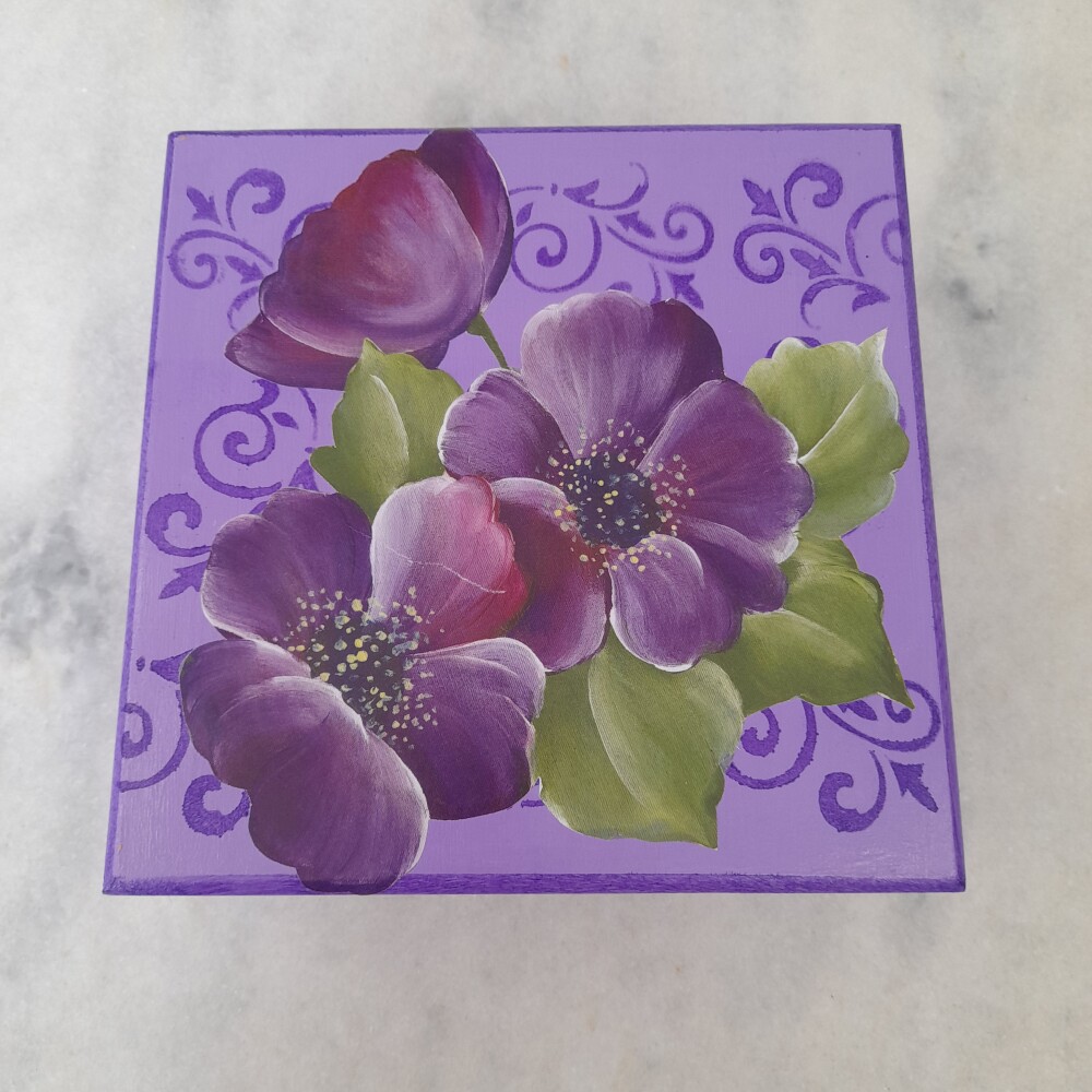 Caixa em mdf para joia/biju lilás e roxa decoração floral