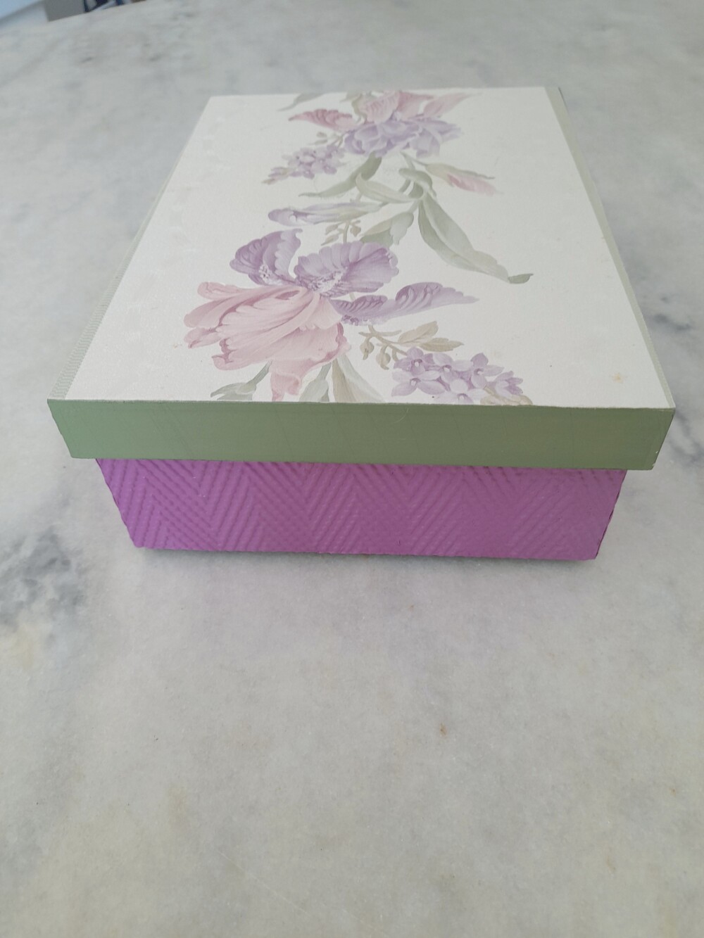 Caixa em mdf para Joia/bijuteria verde e lilás c/ estampa floral