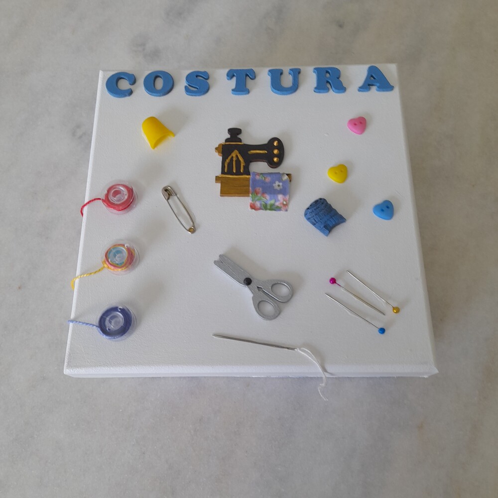 Caixa em mdf para costura azul e branca decorada c divisória