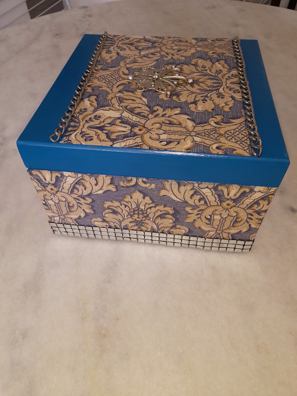 Caixa bau azul decorado sem divisória