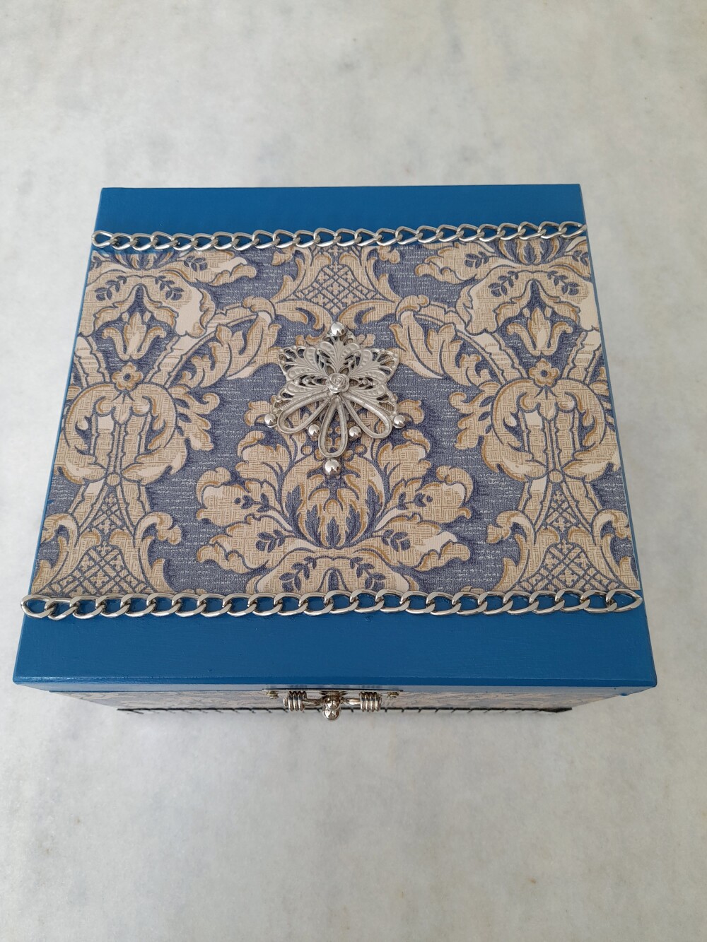 Caixa bau azul decorado sem divisória