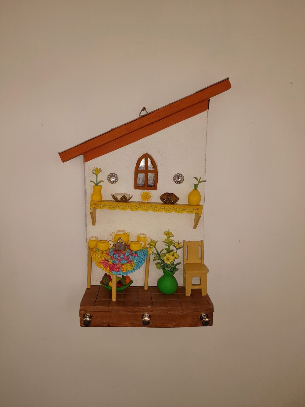 Porta chave de madeira cenário cozinha