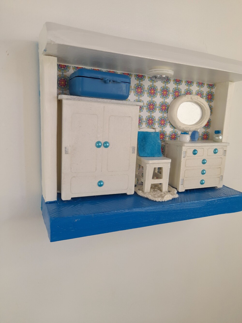 Quadro em mdf branco e azul Imagem de quarto decorado