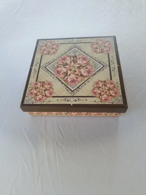 Caixa em mdf para joia / bijuteria decoração floral