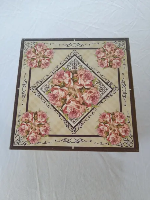 Caixa em mdf para joia / bijuteria decoração floral