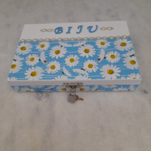 Caixa em mdf para joia / biju branca e azul detalhe floral