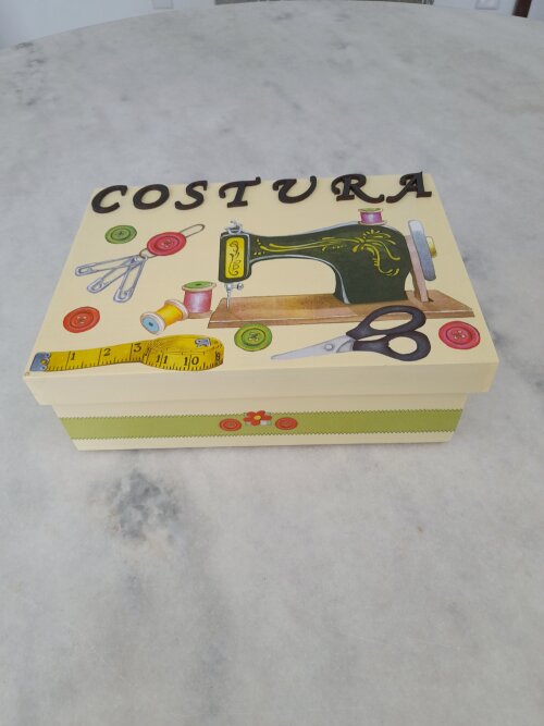 Caixa em mdf para costura decorada c/ 4 divisórias