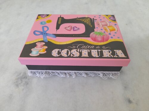 Caixa em mdf para costura preta e rosa c/ divisória