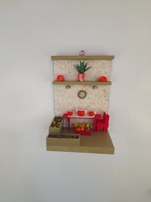 Quadro em mdf nas cores concreto e vermelho decorado
