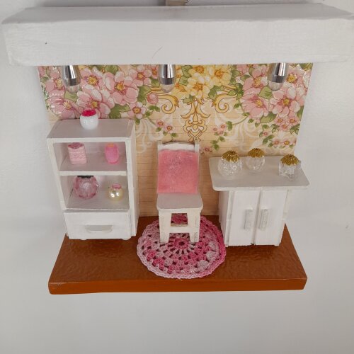 Quadro em mdf cor mineral  decorado com rosa florido decorado com