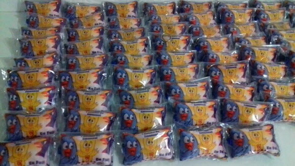 chaveiro galinha pintadinha