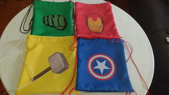 Mochilinha Vingadores 30x35cm
