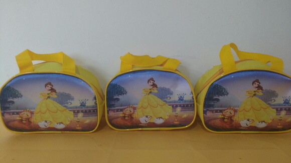necessaire meia lua bela e a fera