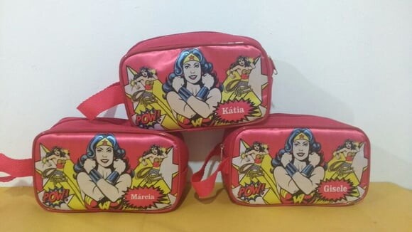 necessaire mulher maravilha super man