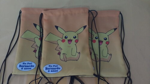 mochilinha piKachu