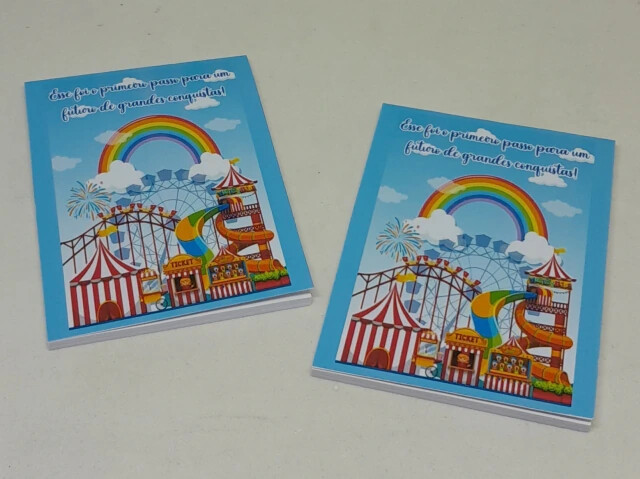 Kit 20 Lembrancinhas Bloquinho com Lápis Parque de Diversões - 