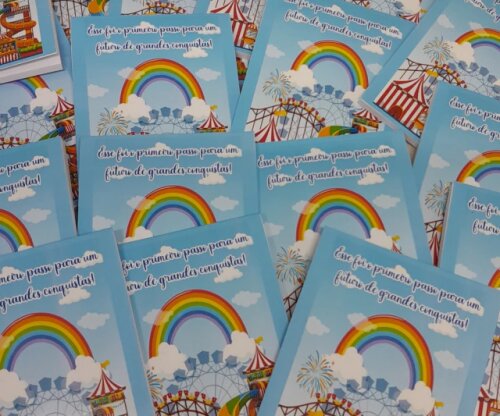 Kit 20 Lembrancinhas Bloquinho com Lápis Parque de Diversões - 