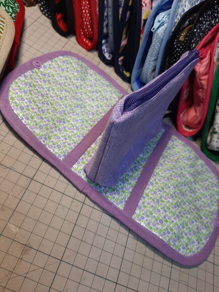 Necessaire com Bolsos Internos