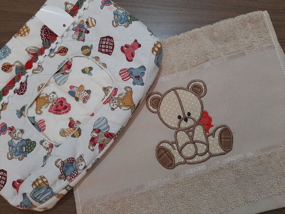 Necessaire para bebê com toalha