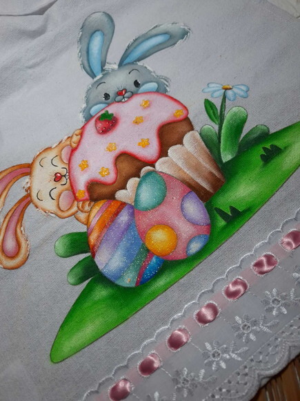 Pano de Prato Coelho e Cupcake