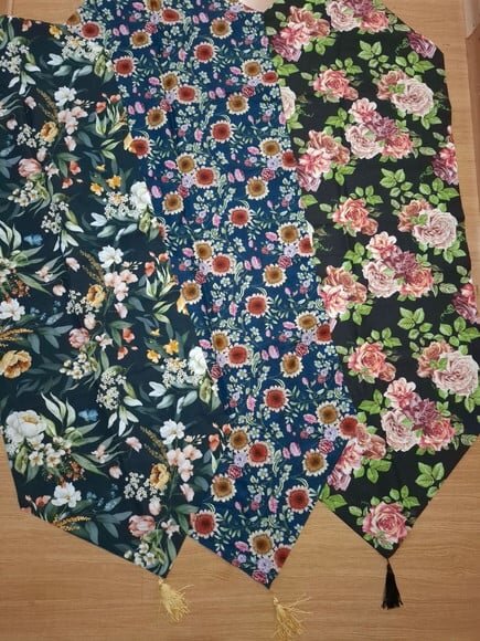 Caminho de Mesa Floral