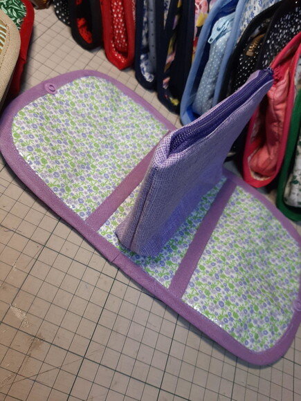 Necessaire com Bolsos Internos
