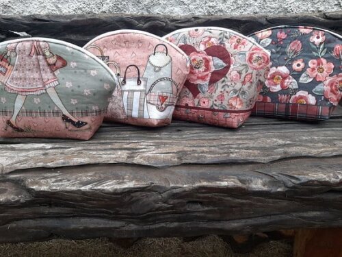 Necessaire Meia Lua