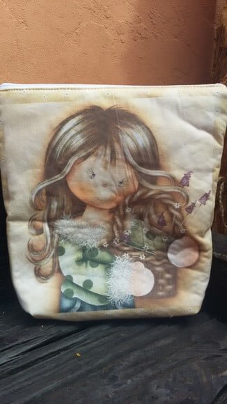 Necessaire meninas