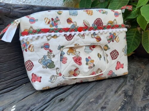 Necessaire para bebê com toalha