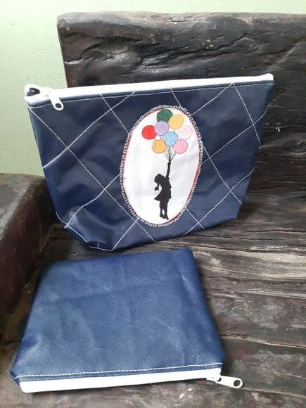 Necessaire napa bordada