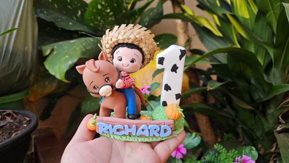 Vela/topo de Bolo Personalizado em Biscuit Fazendinha