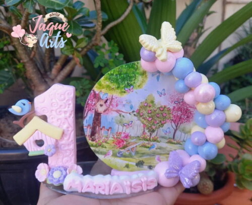 Vela/topo de Bolo Cenário Personalizada Biscuit Jardim