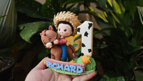Vela/topo de Bolo Personalizado em Biscuit Fazendinha
