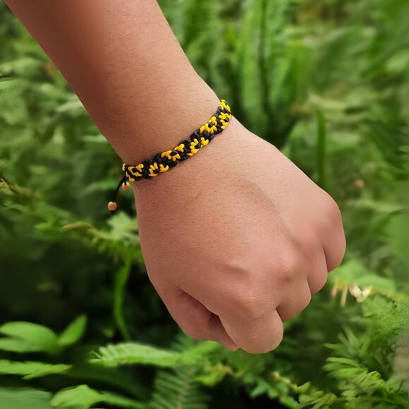Pulseira de Macramê Girassol