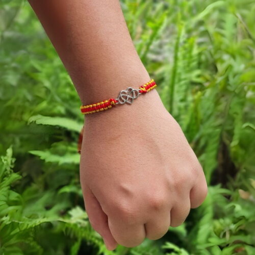 Pulseira de Macramê - Dois Corações