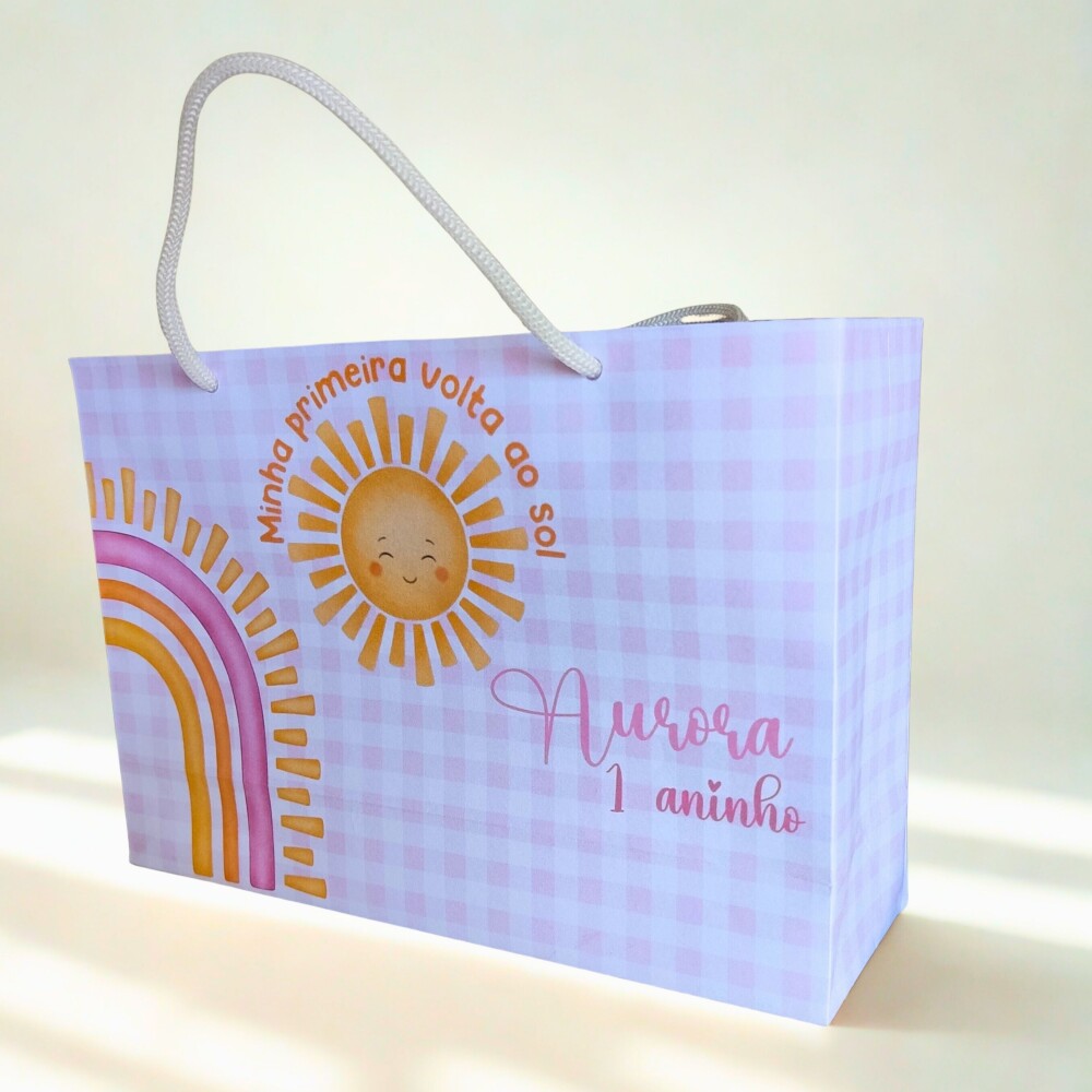 Sacolinha Volta ao sol com nome e idade - 14x6,2x20 - PEGUE E MON