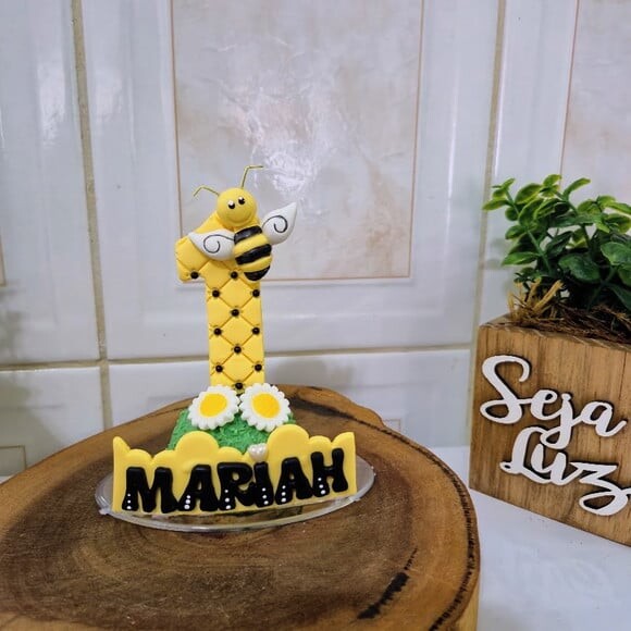 Vela Personalizada Abelhinha