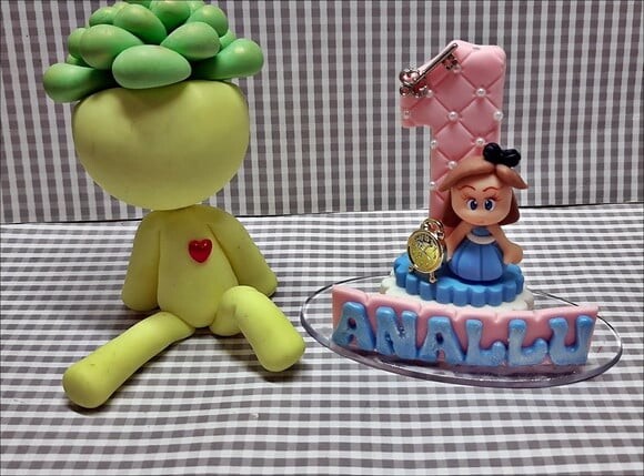 Vela Personalizada Alice no pais das Maravilhas